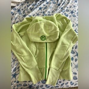 LULULemon sweatshirt size 8